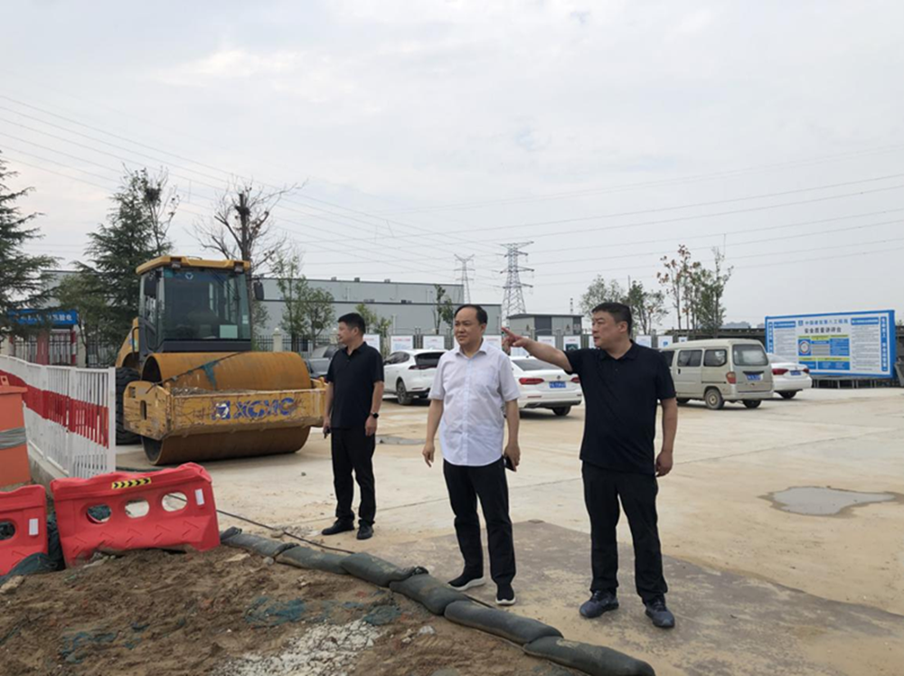 爱游戏官方网站-爱游戏(中国)
党委委员、副总经理张岩到侯寨新镇区安置区调研项目建设工作