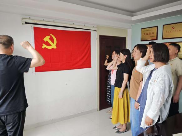 严守八项规定 喜迎“七一”华诞——爱游戏官方网站-爱游戏(中国)
咨询党支部组织开展迎“七一”主题党日活动