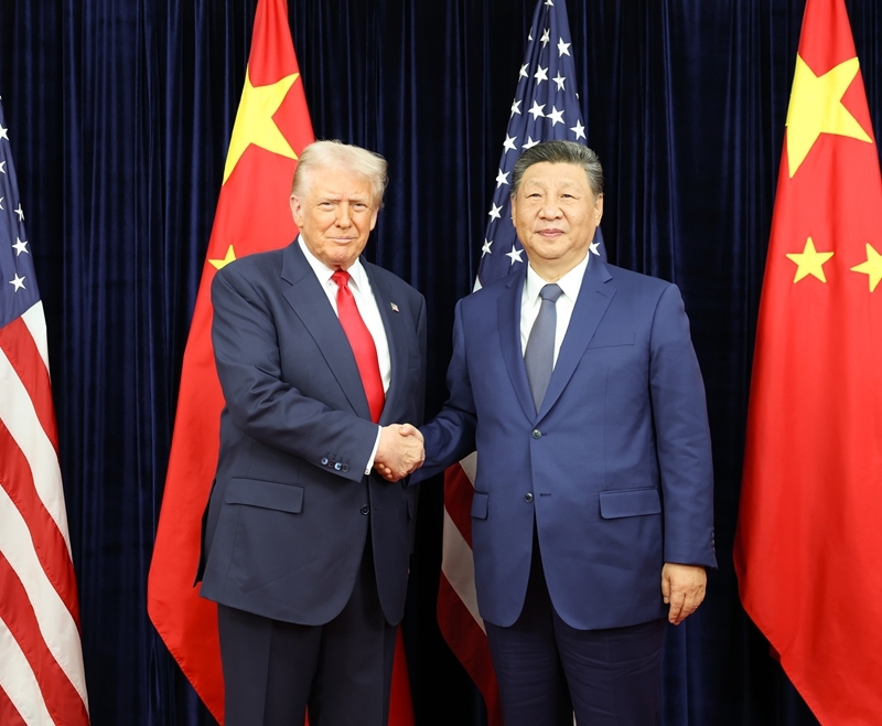 习近平同美国总统特朗普在釜山举行会晤